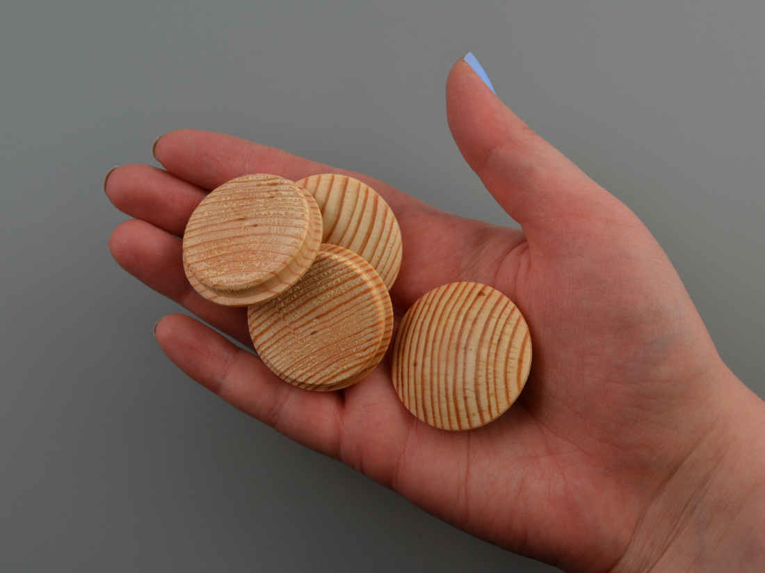 У нас можно купить по низкой цене деревянные заглушки-грибок для отверстий Ø35 мм